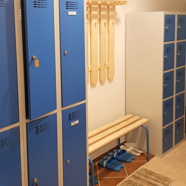 Penzión U Huberta - šatňa pri vstupe do fitness
